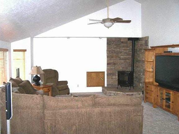 2nd image of 705-640 Travis Ln