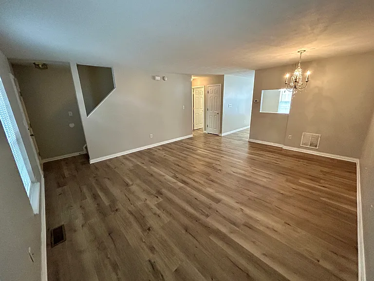 3039 Armory Dr — Photo 6