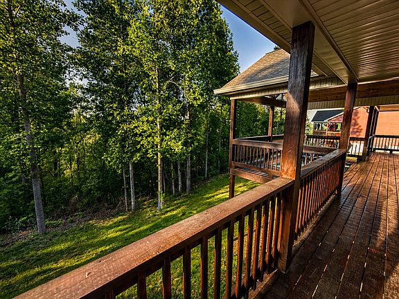 2nd image of 225 Antler Dr