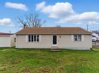 65 West St, Windsor Locks, CT 06096