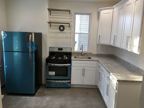 2nd image of 321 Ege Ave