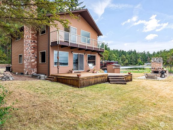 3rd image of 2054 Madrona Way