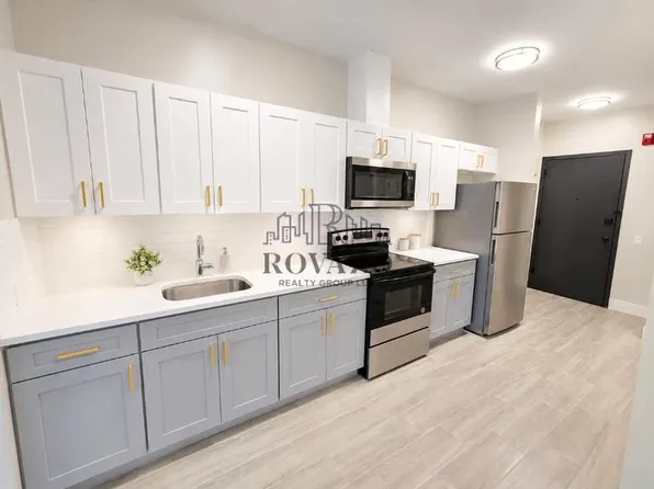 130-131 Ellis Ave, Irvington, NJ