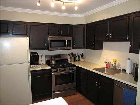 3rd image of 125 Mendel Ct