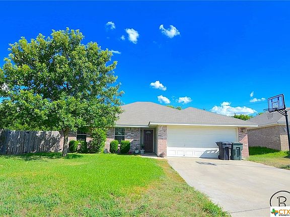 3rd image of 2413 Upland Bend Dr