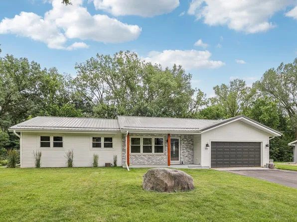 223 Acker Pkwy, Deforest, WI 53532