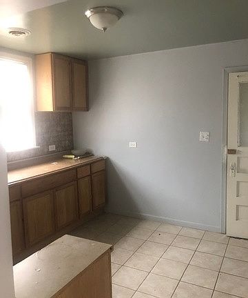 4th image of 8626 S Kingston Ave #1