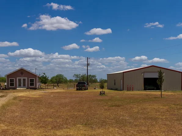 4890 Fm 1129, Chatfield, TX 75105