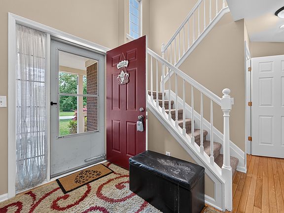 3rd image of 24381 Elmhurst Ave