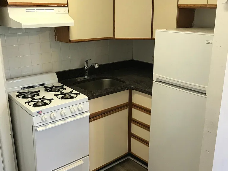 512 S 41st St #6 — Photo 14