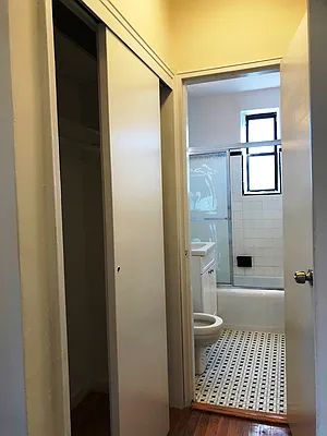 Rented by Prime Realty | media 30