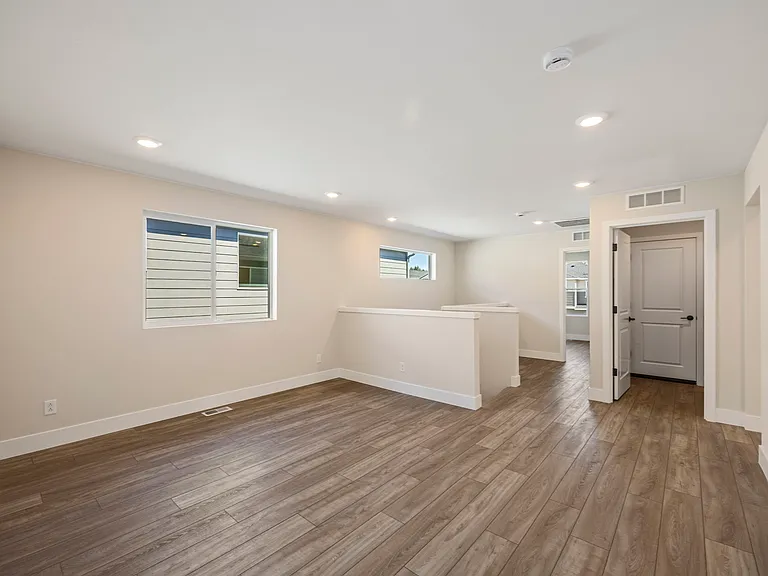 5399 Century Pl NE — Photo 15