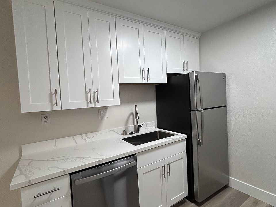 1st image of 1216 Floribunda Ave APT 3