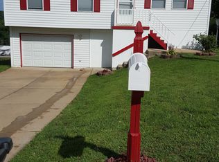 1828 Deer Creek Dr, De Soto, MO 63020