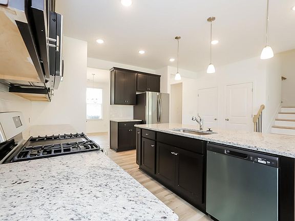4th image of 312 Fairmont Ave #120