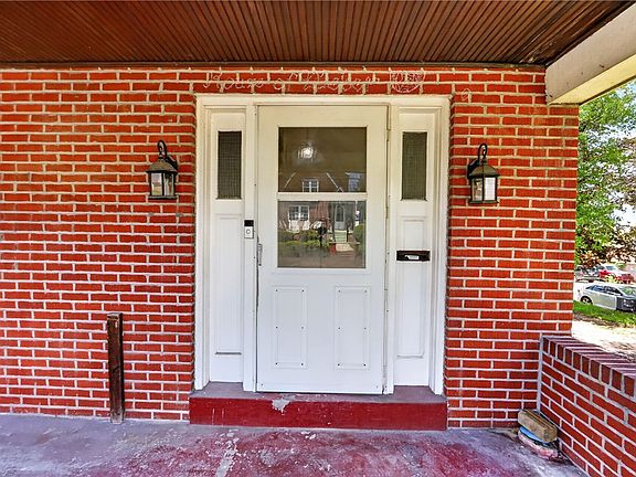 2nd image of 512 Marion Ave