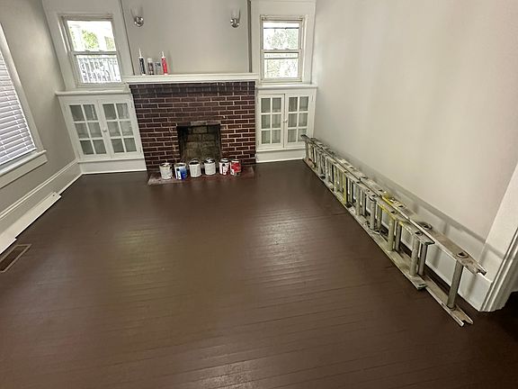 2nd image of 1400 W Market St