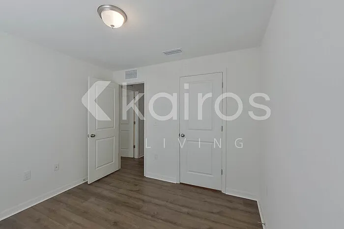262 Grenada St — Photo 18
