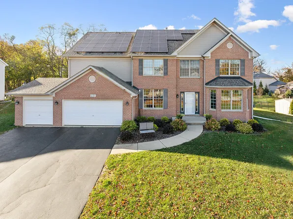 1272 Caribou Ln, Hoffman Estates, IL 60192