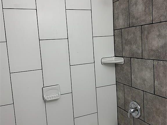 5th image of 832 20th Ave S #2