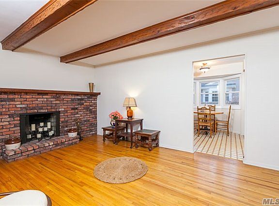 4th image of 7 Camelot Ln