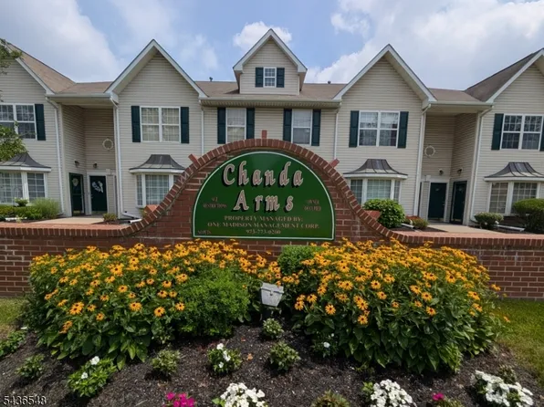 4 Chanda Ct #4, Clifton City, NJ 07012