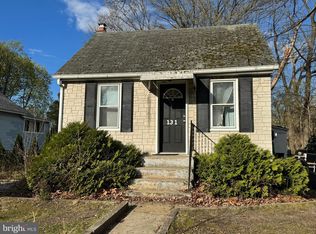 131 W Clearview Ave, Pine Hill, NJ 08021