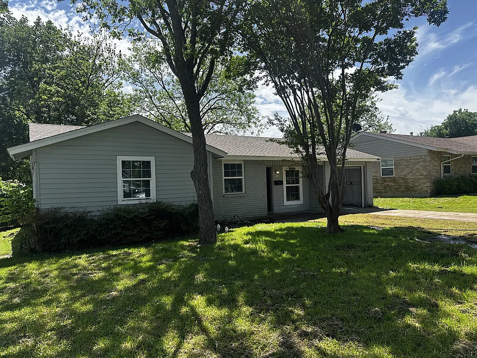 4646 Ridgepoint Dr