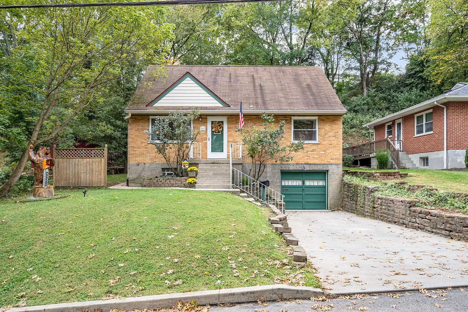 163 Burnet Rdg photo 1