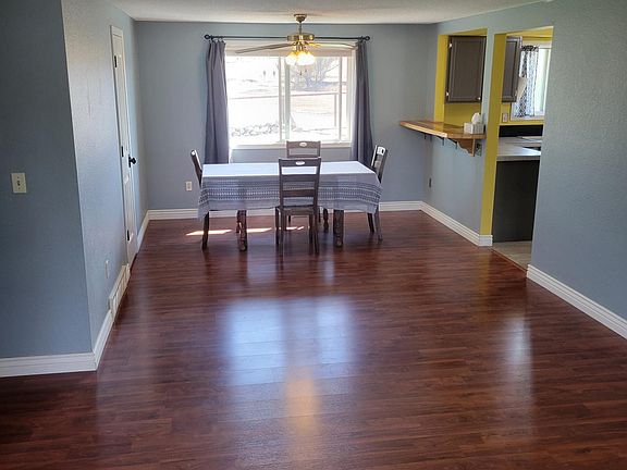 Dinning room 11.5' x7'