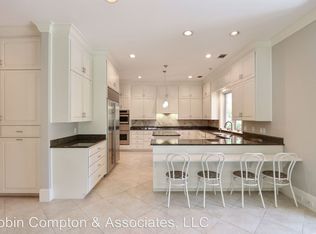 402 King Arthur Ln, Savannah, GA 31405