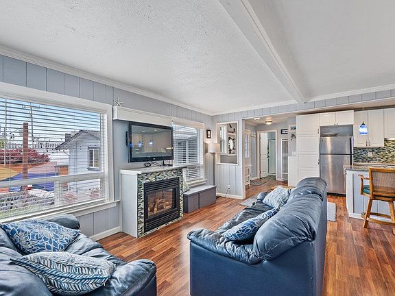 5th image of 425 Seacliff Dr