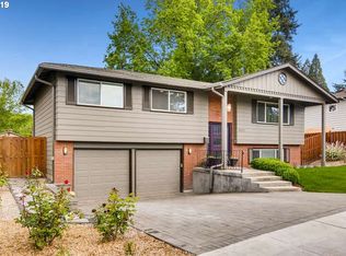 14020 SW Rochester Dr, Beaverton, OR 97008