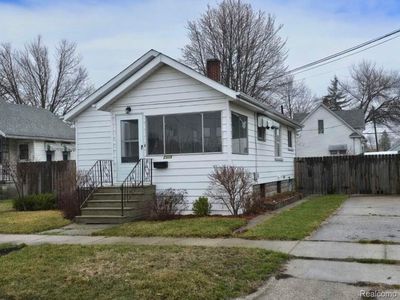 2313 S Jefferson St, Bay City, MI, 48708