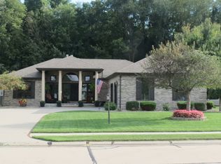 1914 Park West Dr, Goshen, IN 46526