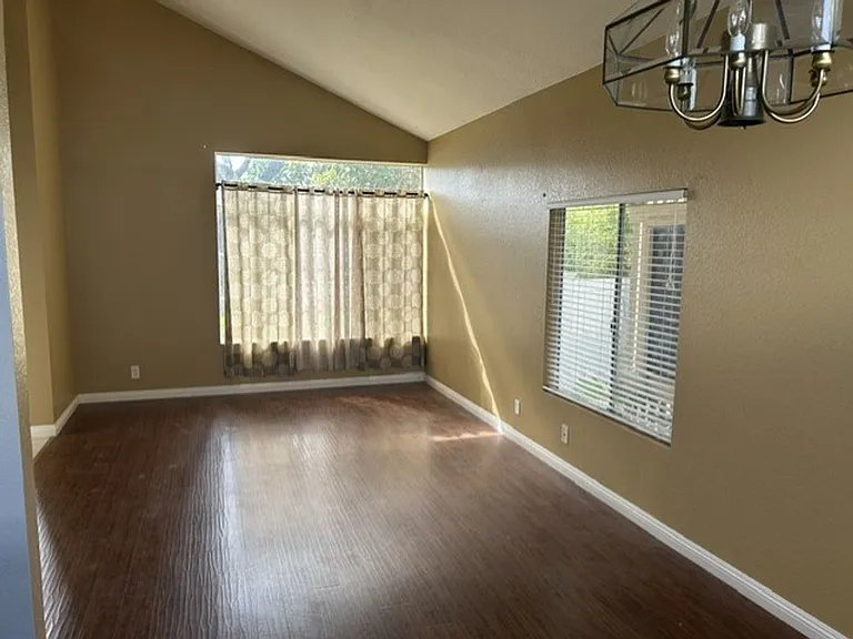39771 Barberry Ct — Photo 4