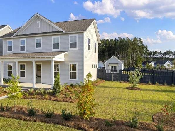 715 Blueway Ave, Summerville, SC 29486