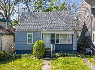450 E Maplehurst St, Ferndale, MI 48220