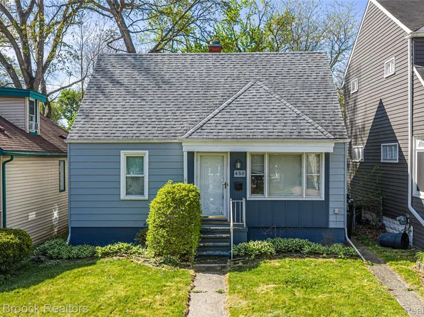 450 E Maplehurst St, Ferndale, MI 48220