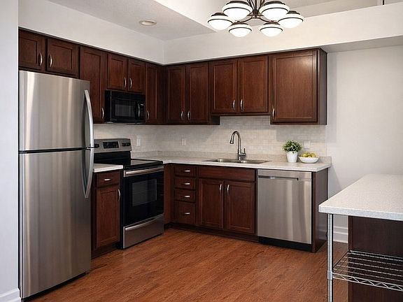 4th image of 5 Cedar Ct APT 18