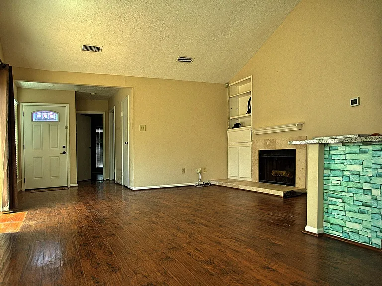7219 Caddo Lake Ln — Photo 6