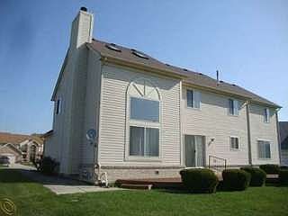 3rd image of 23688 Paddock Dr
