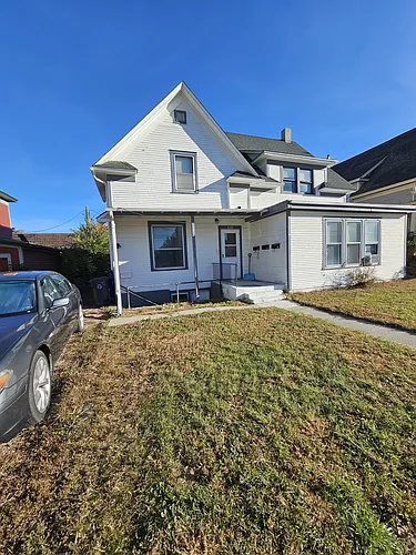 822 South St Photo 1