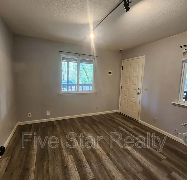 12896 Rices Crossing Rd #A — Photo 16