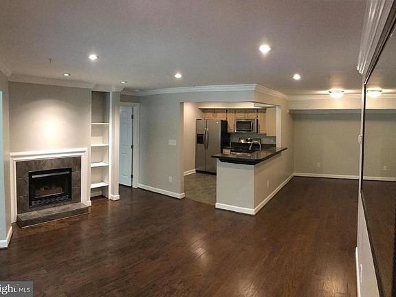 3rd image of 12245 Fairfield House Dr APT 400