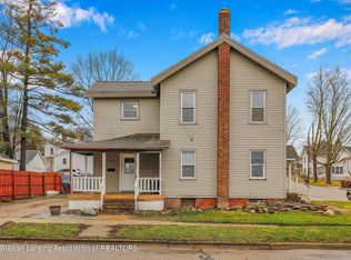 211 W Walker St, Saint Johns, MI