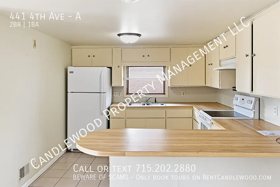 Comfortable Upper 2 Bedroom Duplex Living Available 8/8/26 — Photo 4