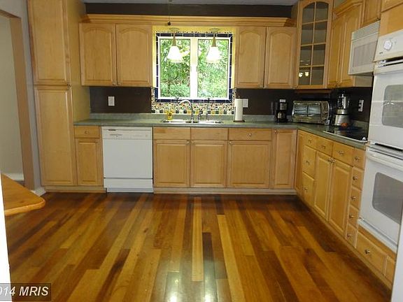 4th image of 1142 Ramblewood Dr
