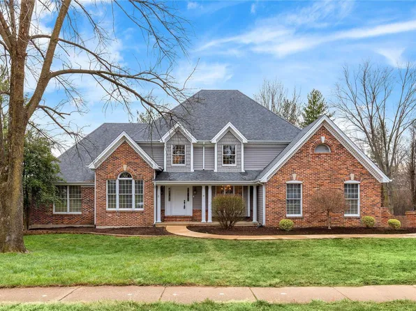 16336 Wilson Farm Dr, Chesterfield, MO 63005