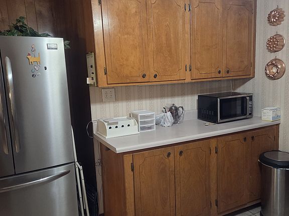 4th image of 1409 Randall Dr
